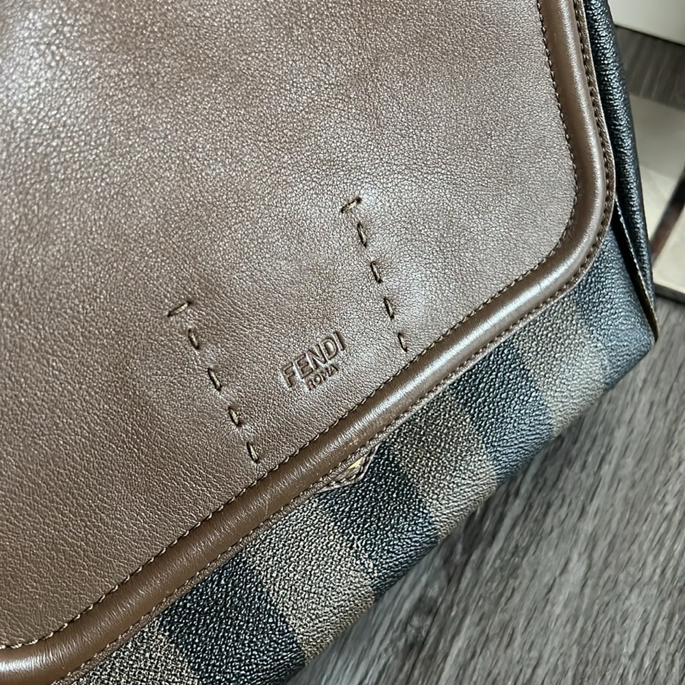 EUC - Fendi Pequin hand bag - Picture 4 of 15